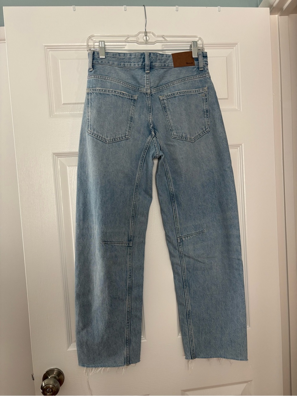 Madewell The Darted Barrel-Leg Jean in Light Blue - Picture 3 of 11